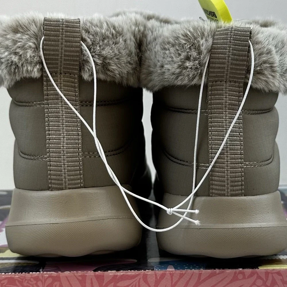 Skechers Women's Go Walk Air Cooled Goga Mat Boots with Faux Fur taupe Size 9